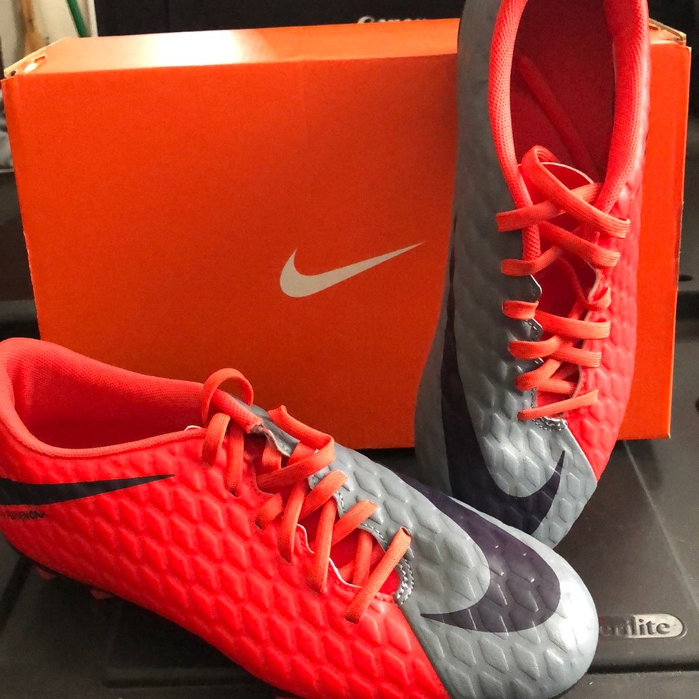 NIKE Hypervenom Phade III FG Soccer Cleats